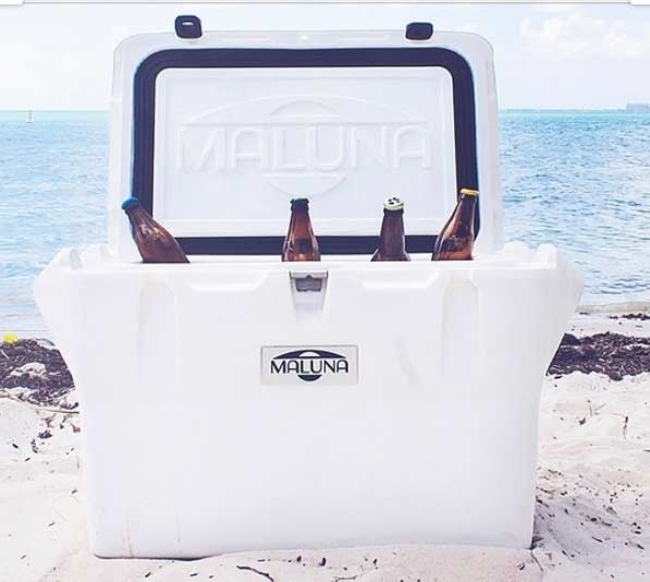 LOT 36 - 40 QUART MALUNA ICE CHEST